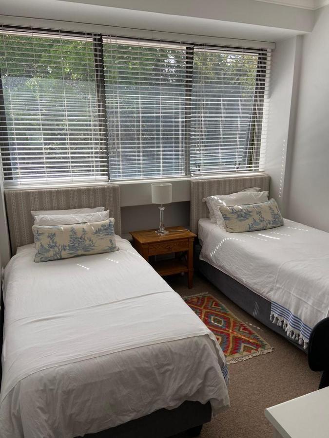 Modern, Centrally Located Dorp Street Apartment Stellenbosch Luaran gambar