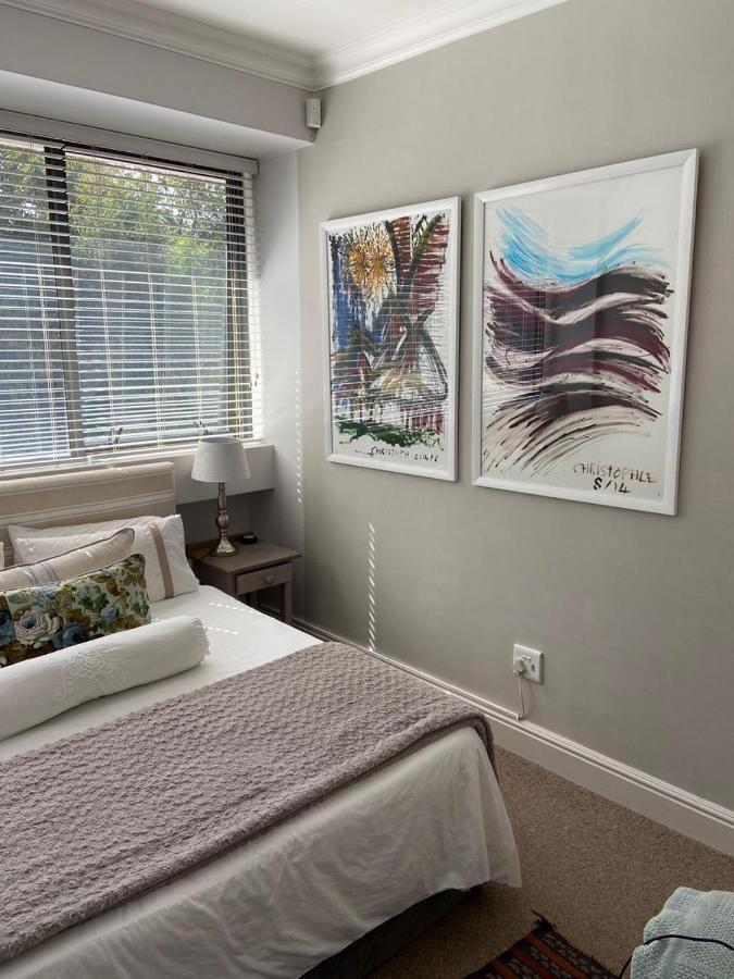 Modern, Centrally Located Dorp Street Apartment Stellenbosch Luaran gambar